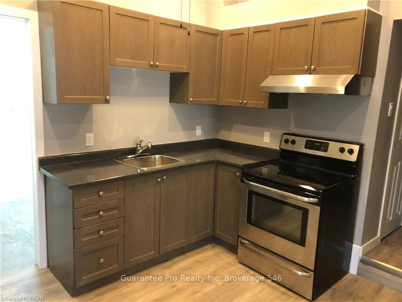 515 Park St N, Peterborough, K9H 4R5 | Image 3