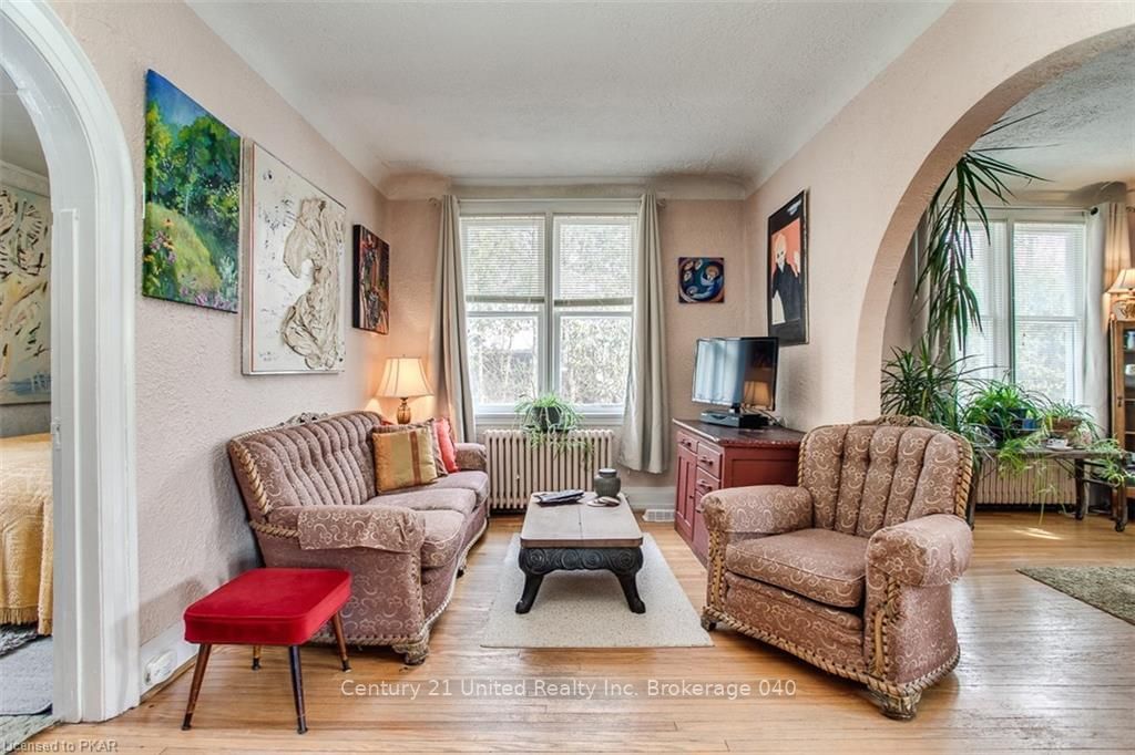 Listing Image 3