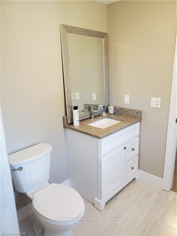 301 - 25 King St, Kawartha Lakes, K9V 1C4 | Image 2