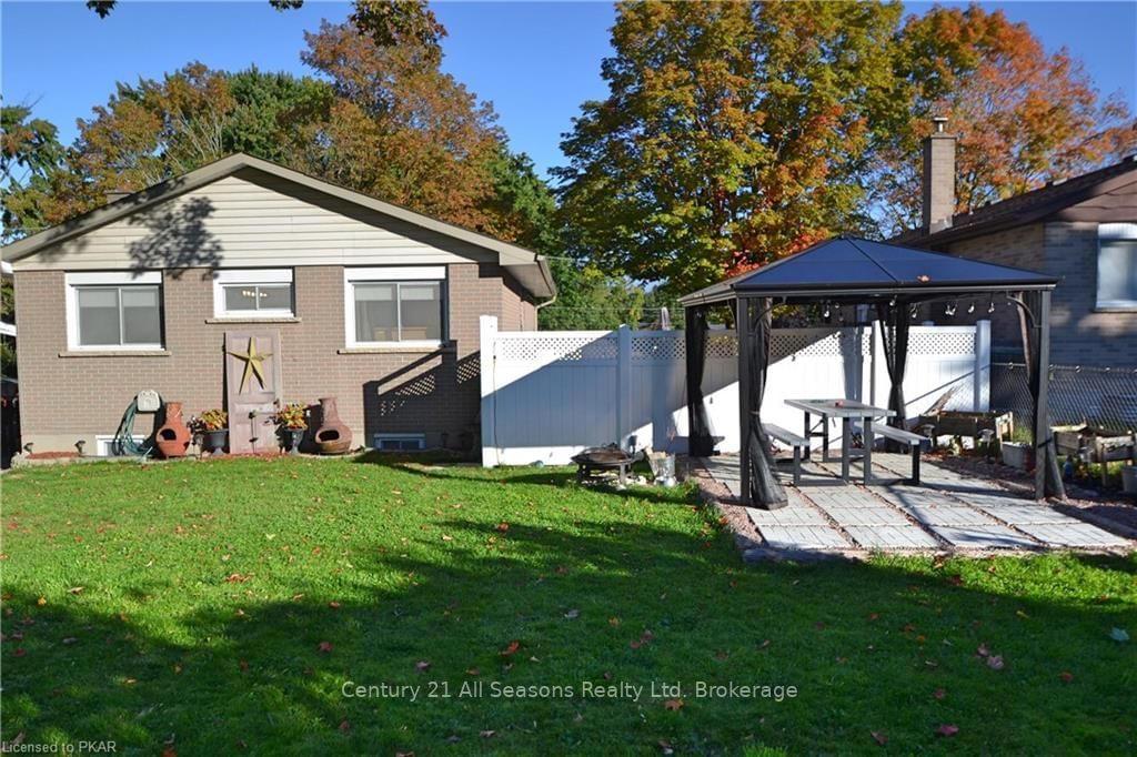 Listing Image 7