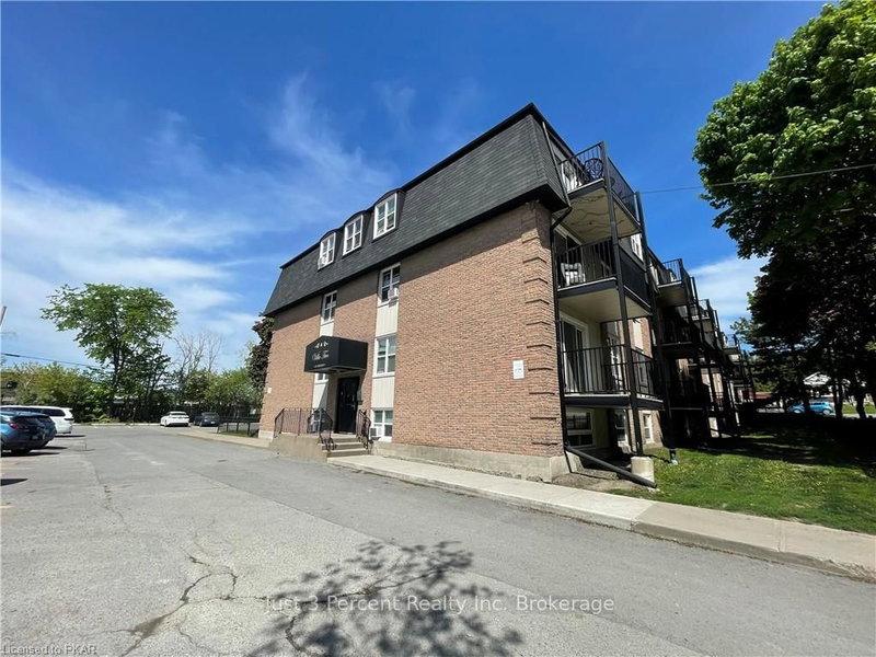 206 - 25 College St E, Belleville, K8P 3A3 | Image 3