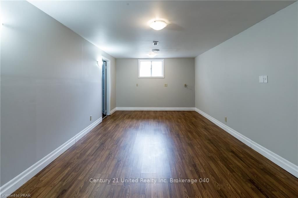 Listing Image 37