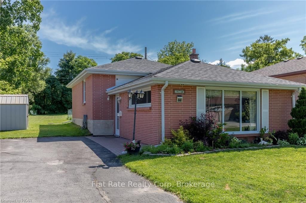Listing Image 3