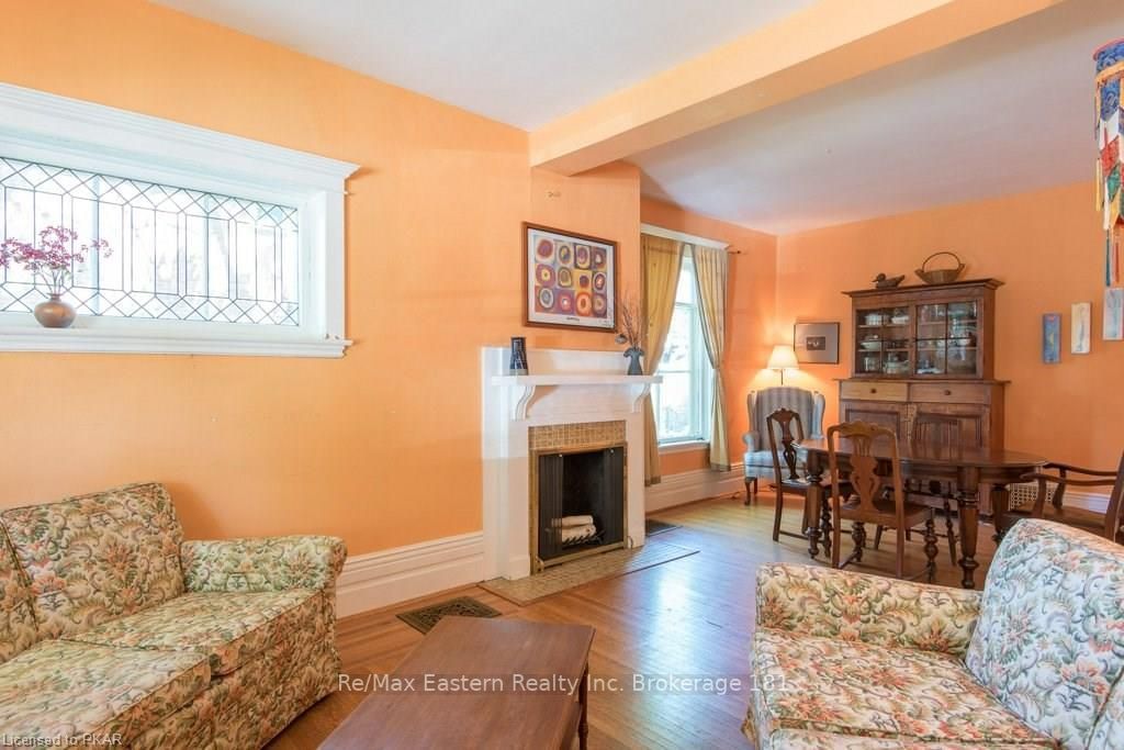 Listing Image 11