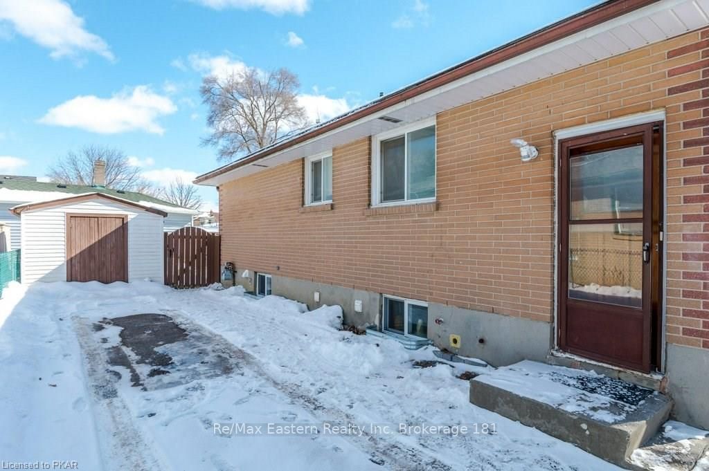 Listing Image 5