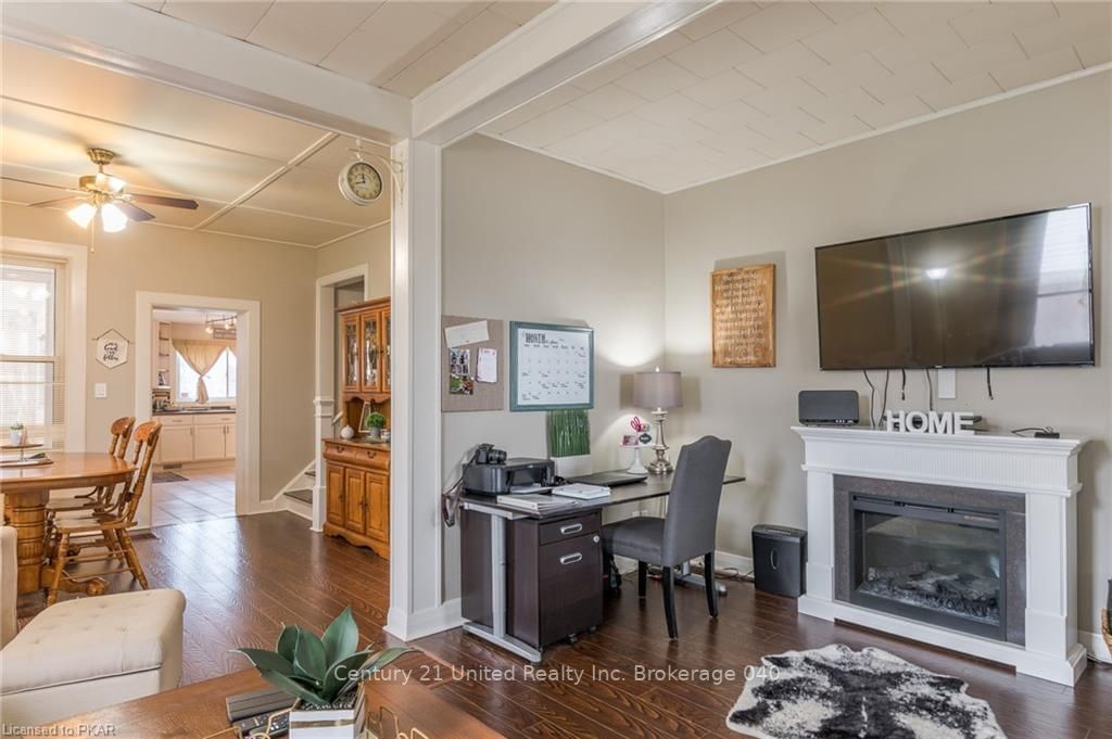 Listing Image 7