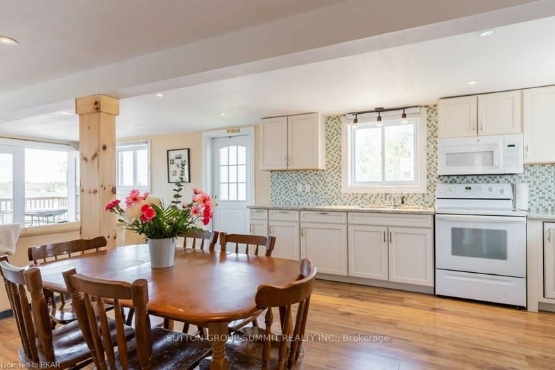 11 Fifth St, Kawartha Lakes, K0M 1L0 | Image 2