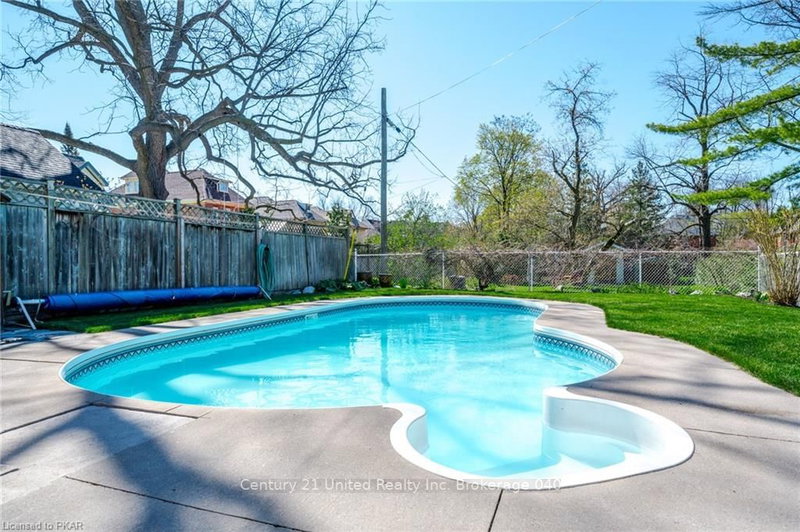 551 Weller St, Peterborough, K9H 2N9 | Image 2