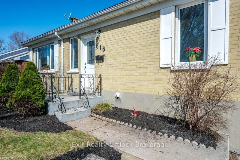 616 Crawford Dr, Peterborough, K9J 3W7 | Image 3