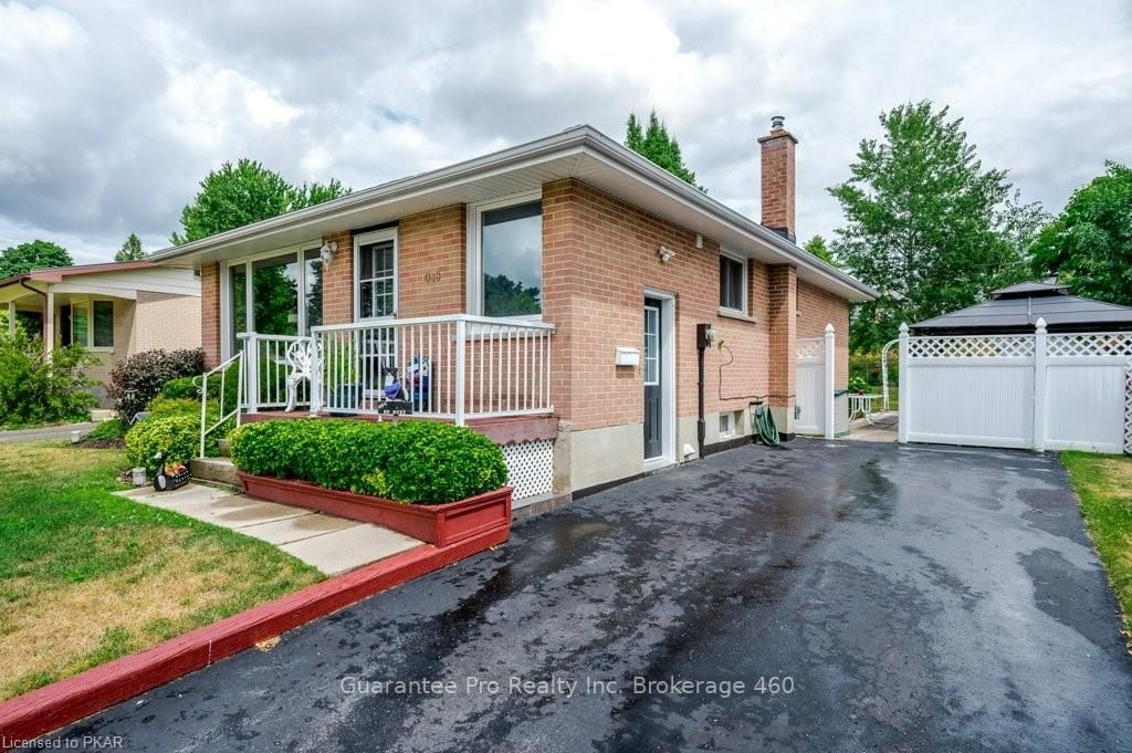 Listing Image 3