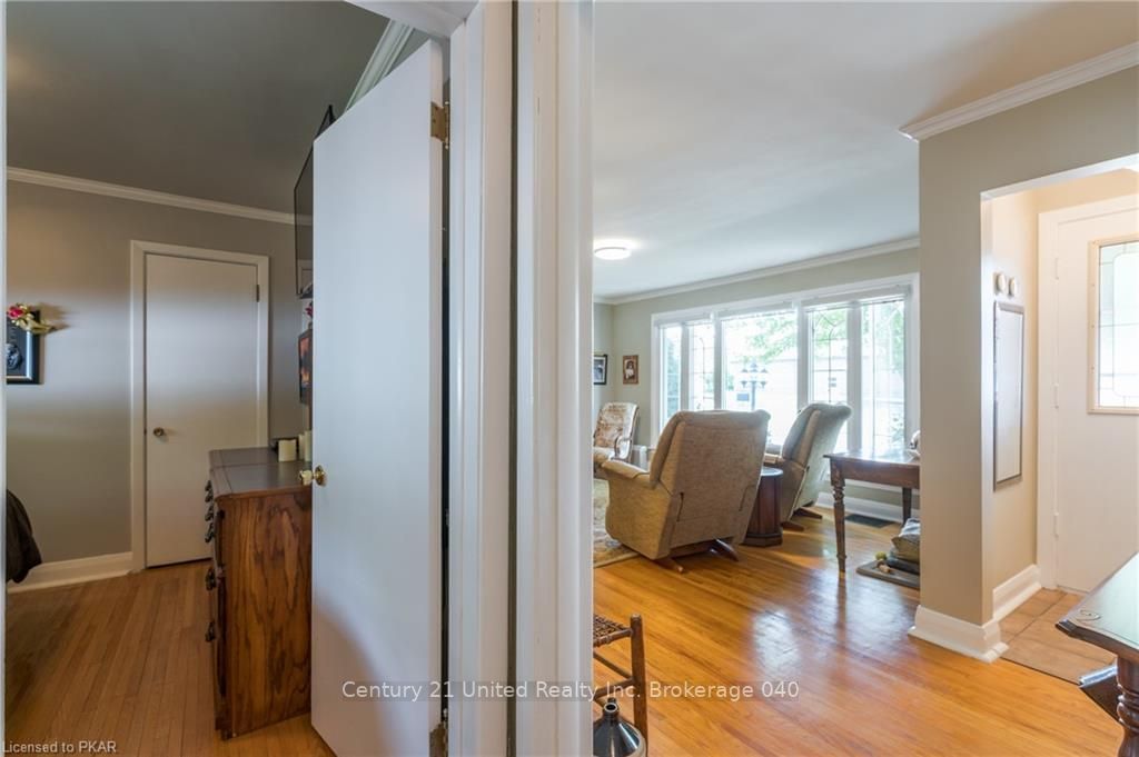 Listing Image 17