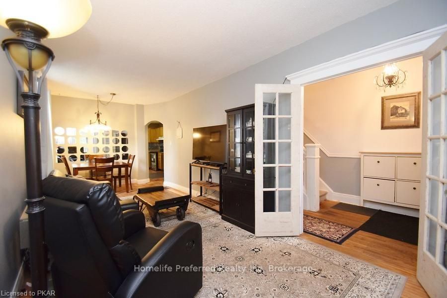 Listing Image 16