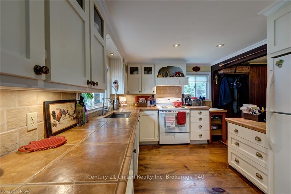 Listing Image 20