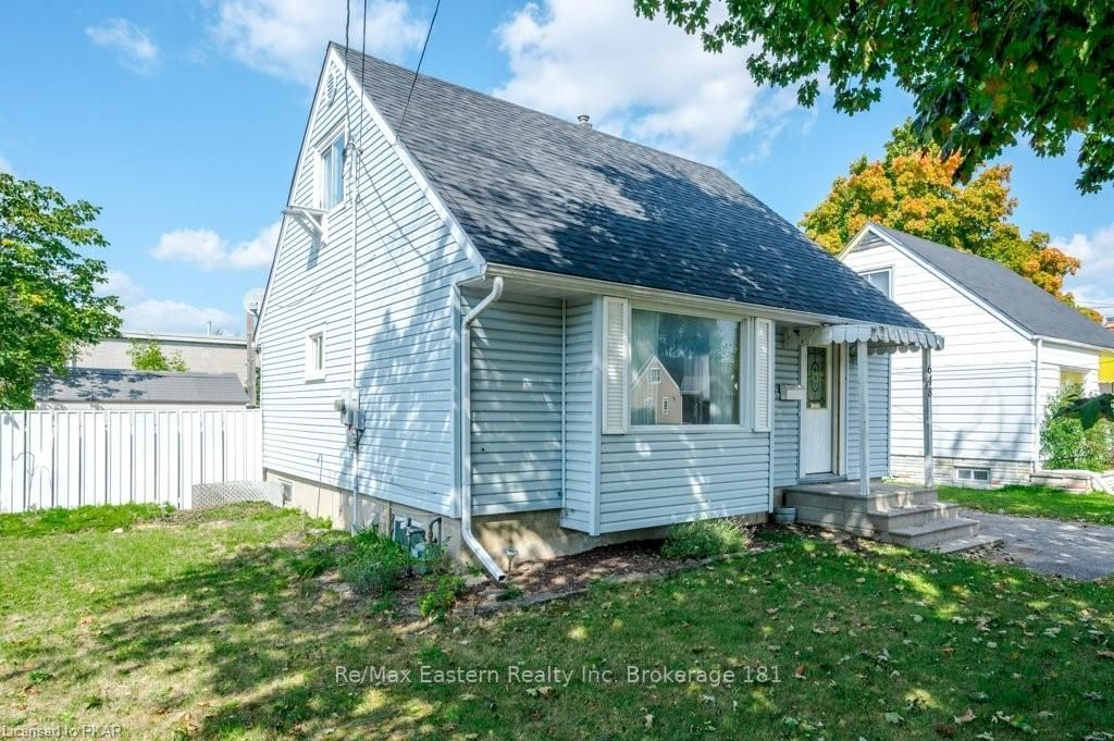 Listing Image 4