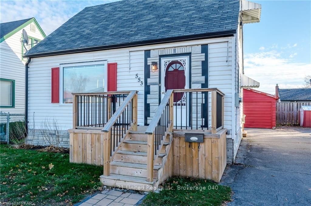 Listing Image 4