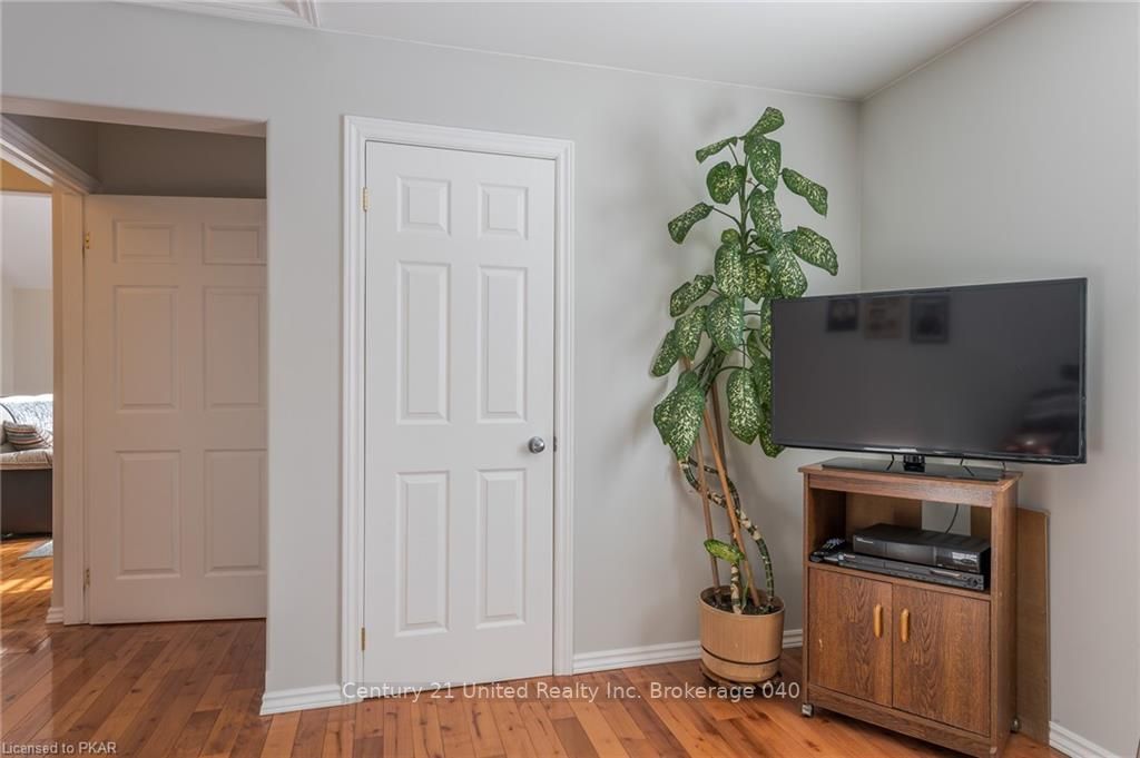 Listing Image 25