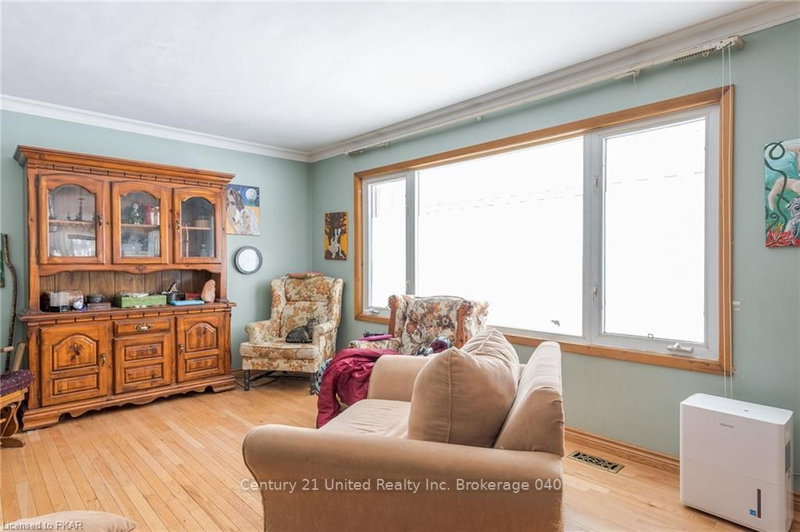 1338 Royal Dr, Peterborough, K9H 6R8 | Image 2