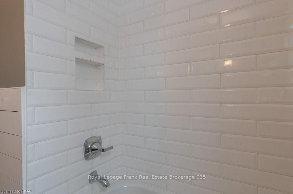 Listing Image 28