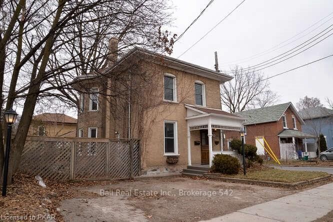 Listing photo 2