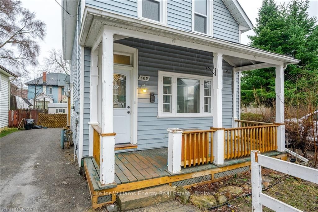 Listing photo 3