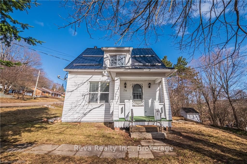 Listing photo 2