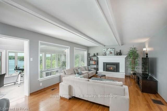 Listing Image 7