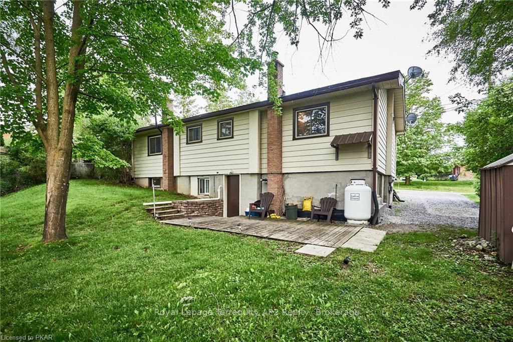 Listing Image 4