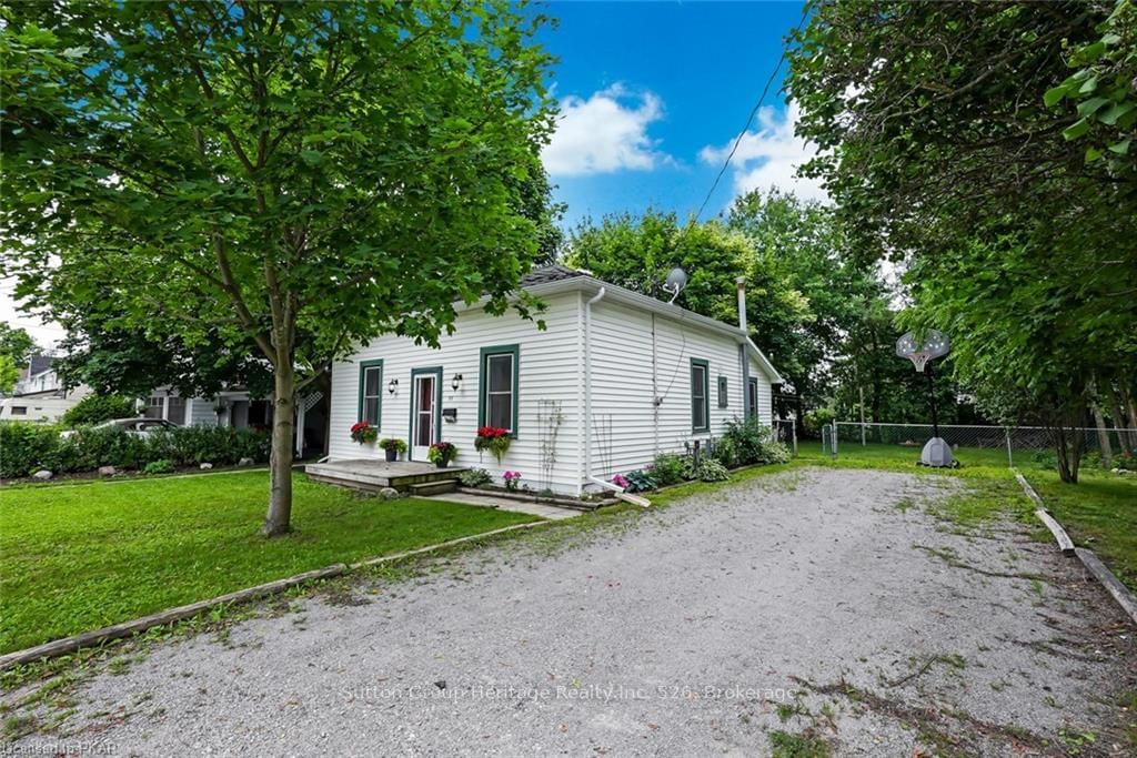 Listing Image 3