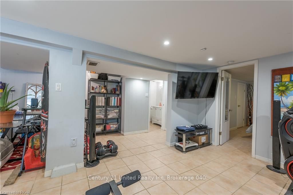Listing Image 33
