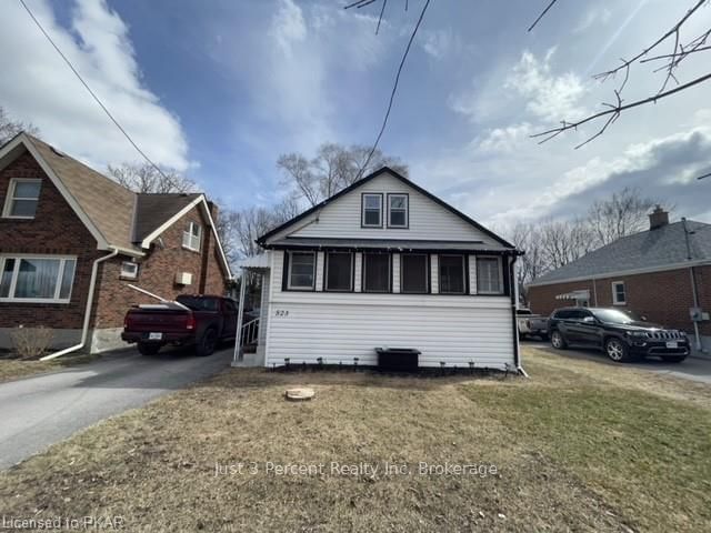 Listing Image 3