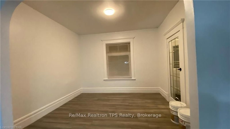 280 Lansdowne St W, Peterborough, K9J 1Y8 | Image 3