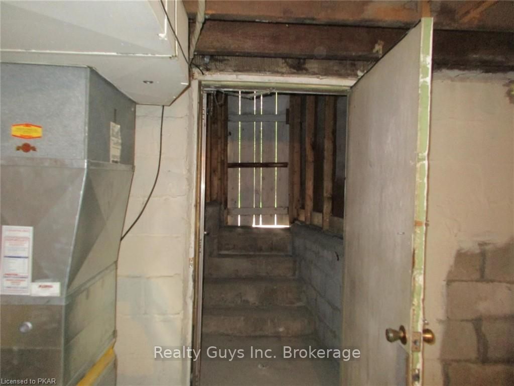Listing Image 30