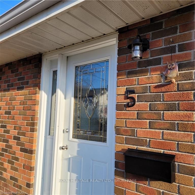 Listing Image 7