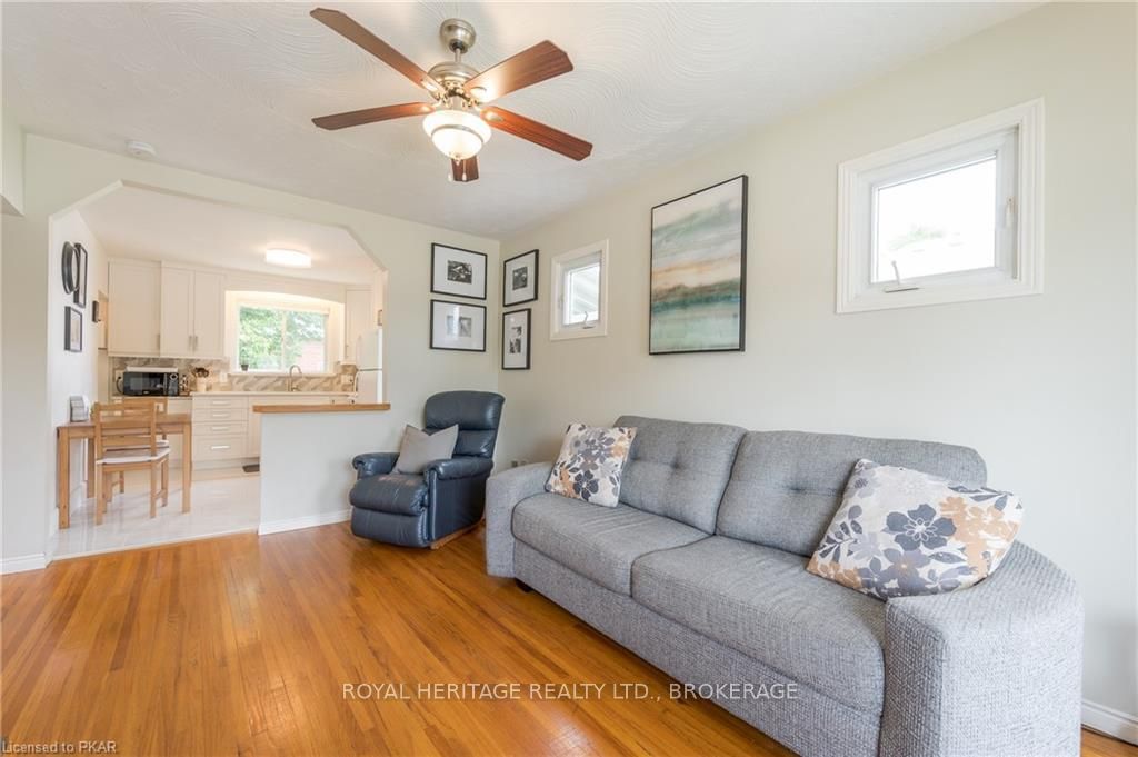 Listing Image 7