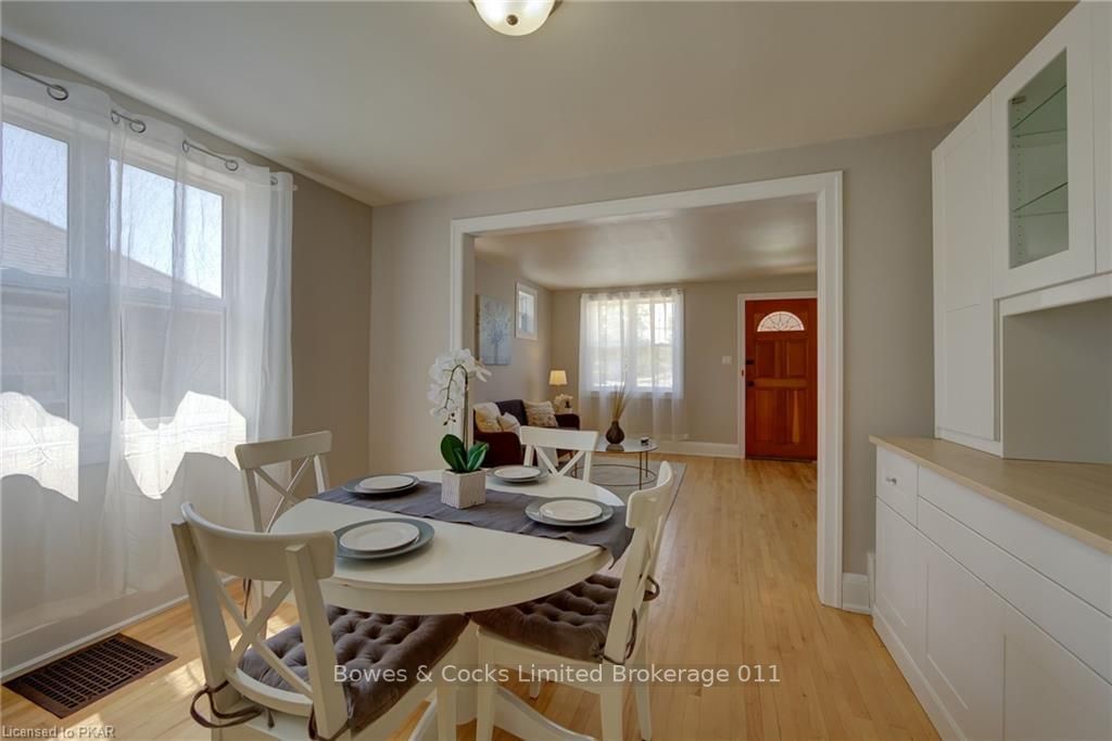 Listing Image 9
