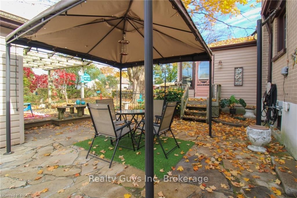 Listing Image 7