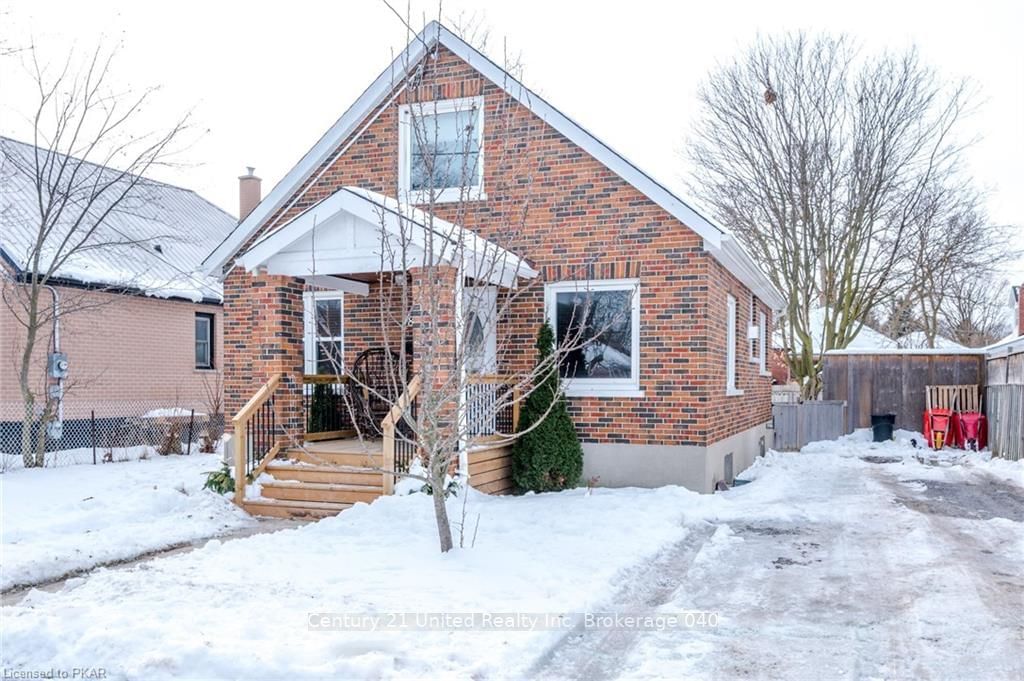 Listing photo 2