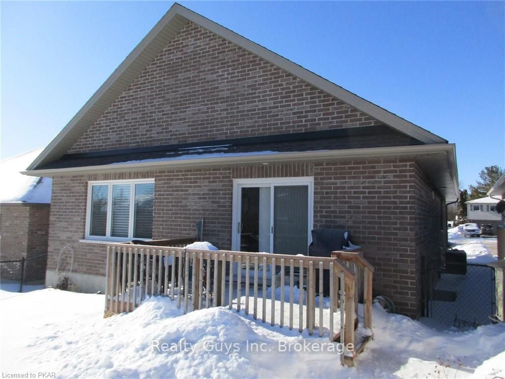 Listing Image 4