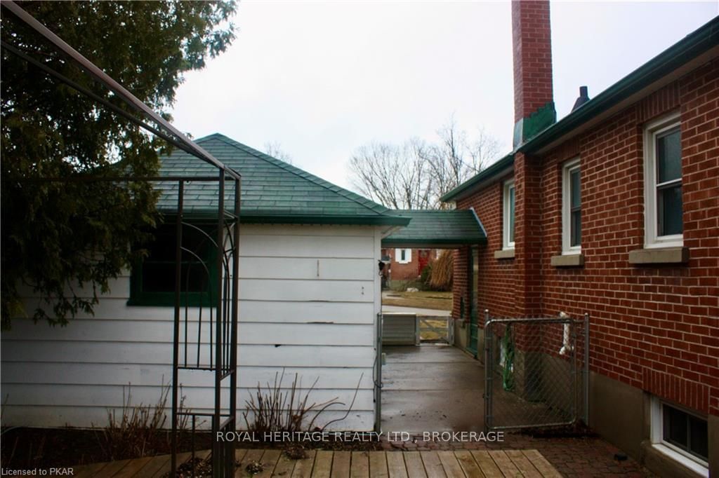 Listing Image 7
