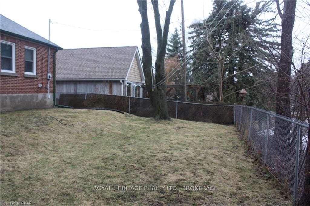 Listing Image 8