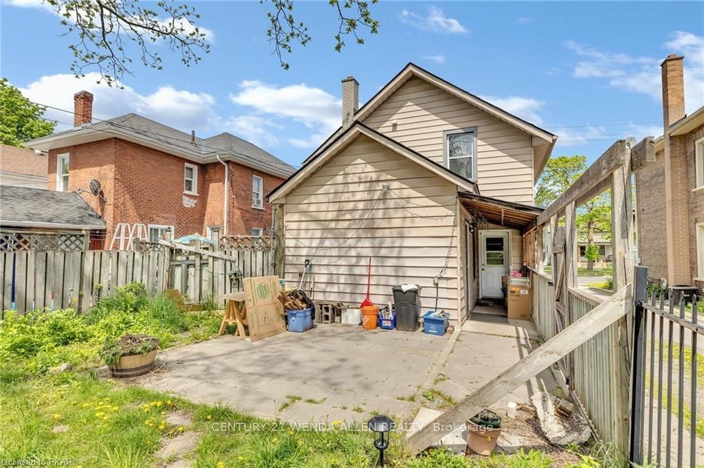Listing photo 3