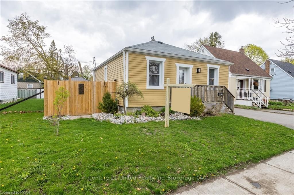 Listing photo 2
