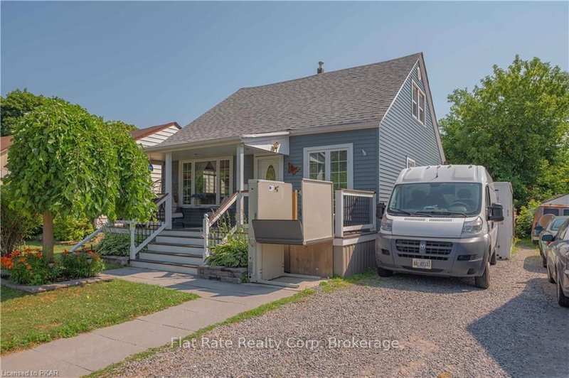374 Grady Ave, Peterborough, K9J 5S4 | Image 2