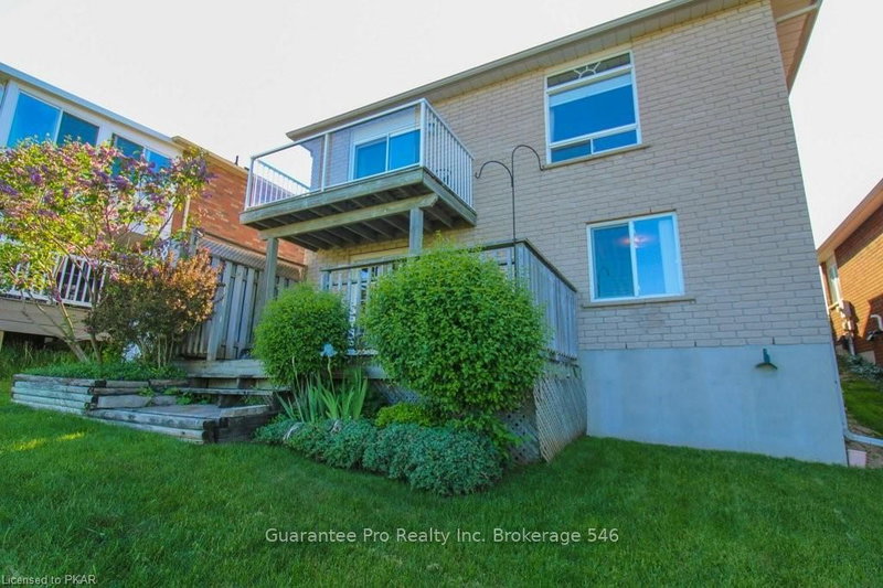 1079 Baker St, Peterborough, K9H 7R3 | Image 3