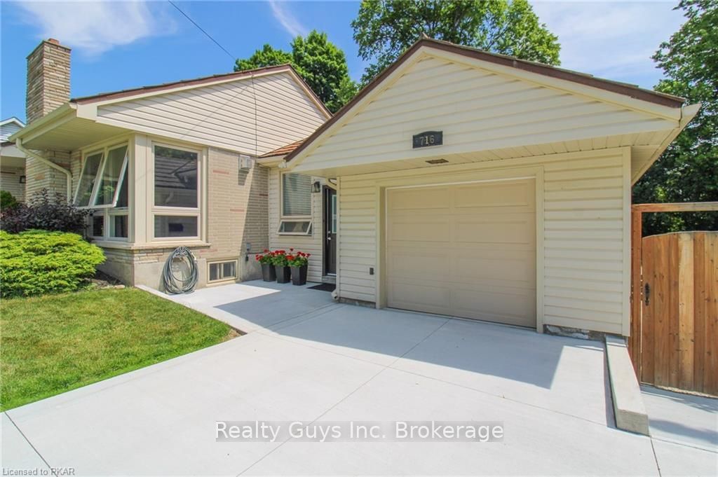 Listing Image 7