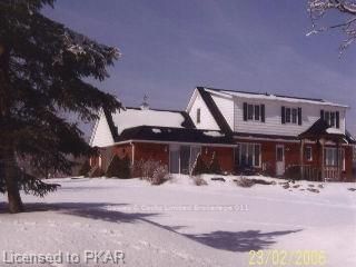 1656 Champlain Dr, Peterborough, K9L 1N6 | Image 2