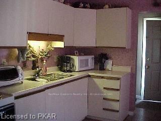 488 Crystal Dr, Peterborough, K9J 8G8 | Image 2