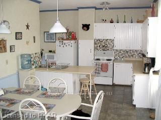 212 Barnardo Ave, Peterborough, K9H 5V7 | Image 3