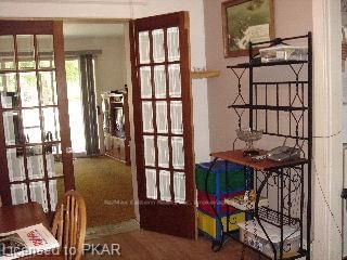112 Lansdowne St W, Peterborough, K9J 1Y1 | Image 3