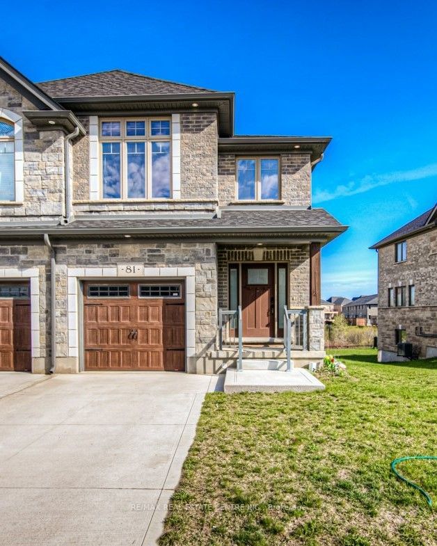81 Hollybrook Trail